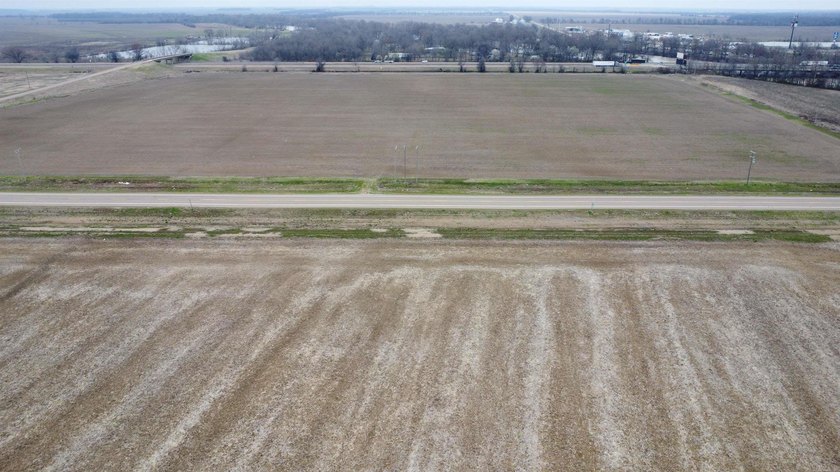 This farm, totaling 606.5 acres, is comprised of four tracts - photo 28