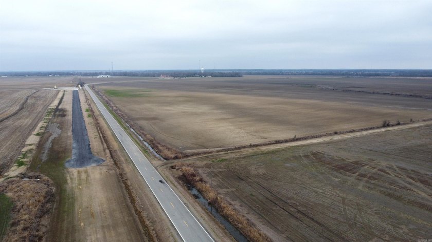 This farm, totaling 606.5 acres, is comprised of four tracts - photo 29