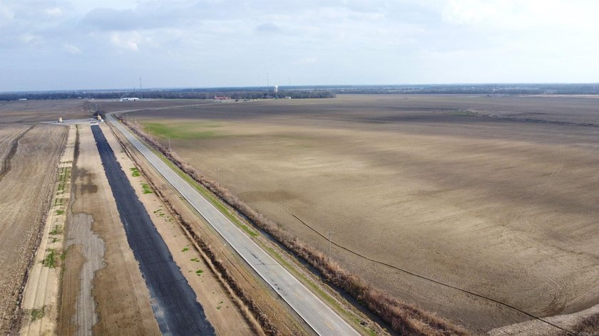 This farm, totaling 606.5 acres, is comprised of four tracts - photo 30