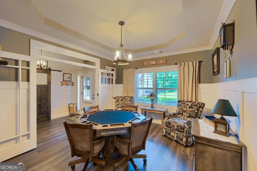 Beauty, Location &amp; Easy Living! This spacious ranch offers the - photo 7