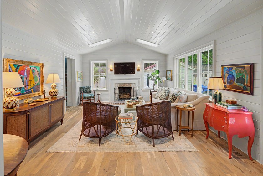 Welcome to 12 Ellen Avenue, a beautifully reimagined residence - photo 14