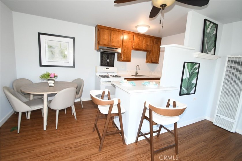 Welcome to this move in spacious, wonderfully located family - photo 26