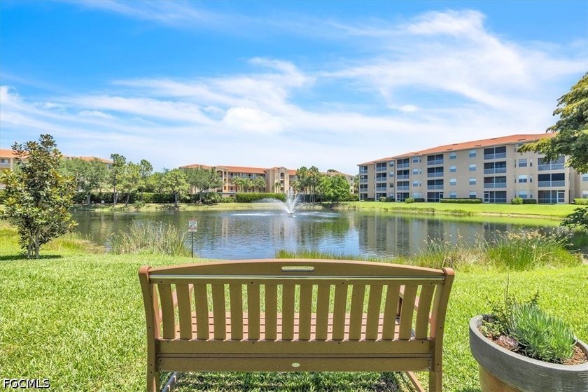 GROUND FLOOR, TURNKEY CONDO is a GREAT BUY. Tile on diagonal in - photo 27