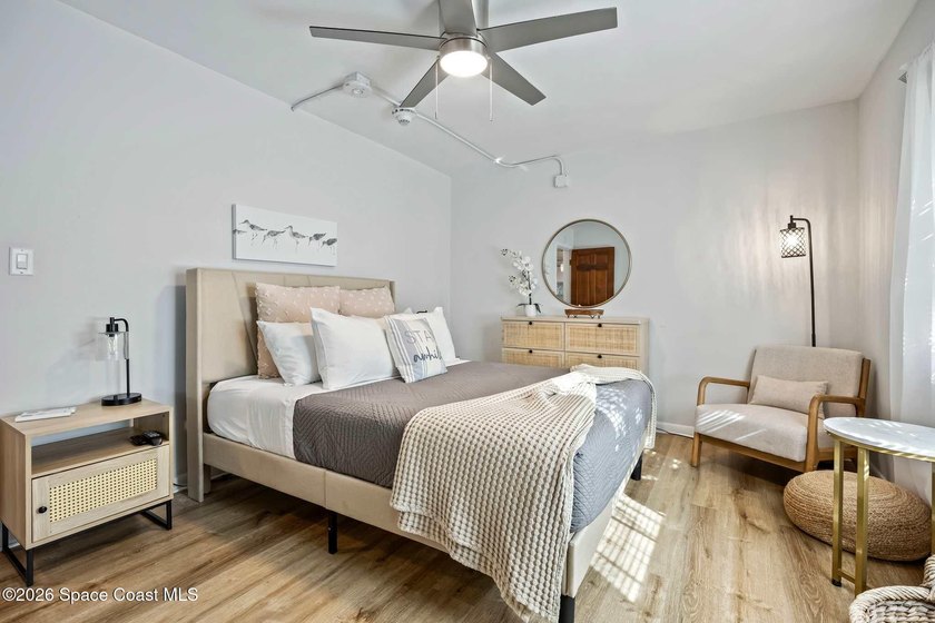 PHENOMENAL INVESTMENT OPPORTUNITY ONLY A FEW STEPS TO THE - photo 28