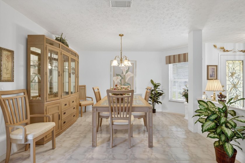 Enjoy stunning long lake views from sunrise to sunset in this - photo 9