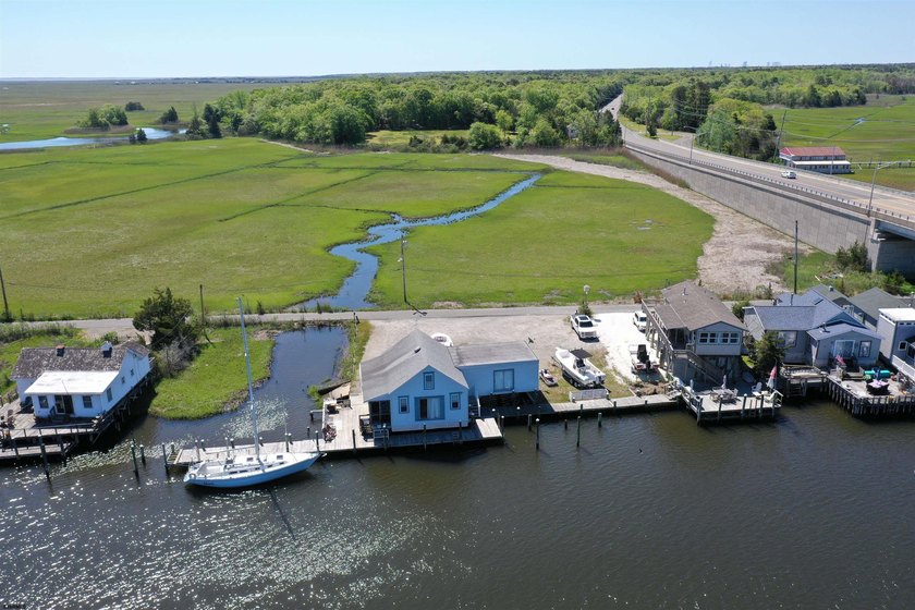 ***NACOTE CREEK WATERFRONT LISTING ALERT***1 BED 1 BATH***158' - photo 3