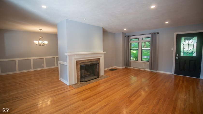 Welcome home to this prestigious, well-maintained property that - photo 3