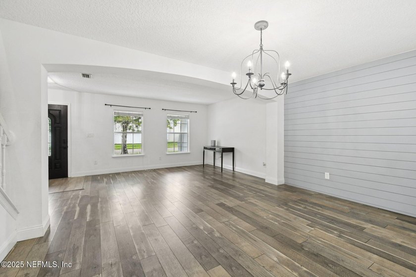 Come see all this lovely home has to offer! Walking distance to - photo 9