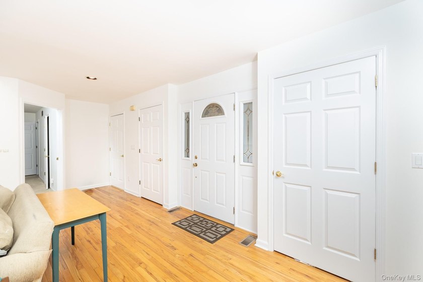 This beautiful 3 bedroom, 2 bath Post Modern Ranch is set on a - photo 6