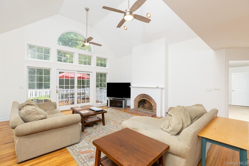 This beautiful 3 bedroom, 2 bath Post Modern Ranch is set on a - photo 8