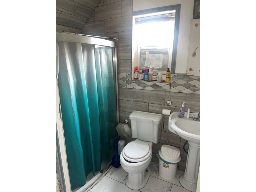 ACCEPTED OFFER Calling All Investors! Welcome to this two-family - photo 11