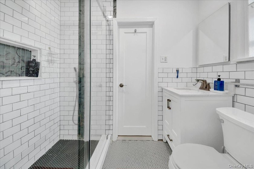 Beautiful Two-Bedroom Gem in the Heart of Pelham Manor! Located - photo 13