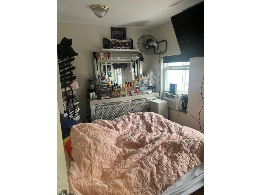 ACCEPTED OFFER Calling All Investors! Welcome to this two-family - photo 15