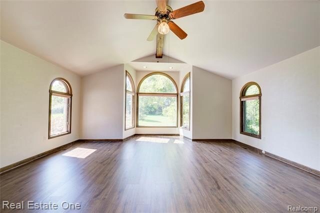Welcome to 3125 Commerce Rd., in Milford Township! This - photo 27