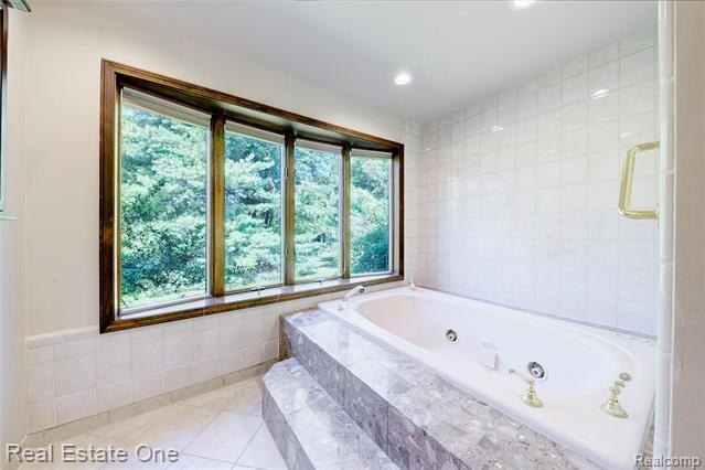 Welcome to 3125 Commerce Rd., in Milford Township! This - photo 30