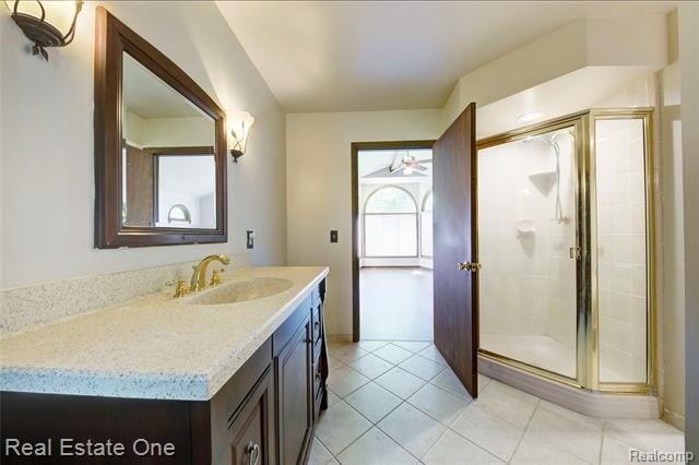 Welcome to 3125 Commerce Rd., in Milford Township! This - photo 33