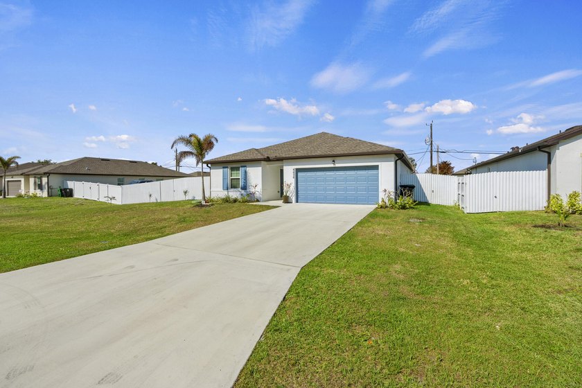 Stunning 2024-built Palmera model featuring a highly - photo 5
