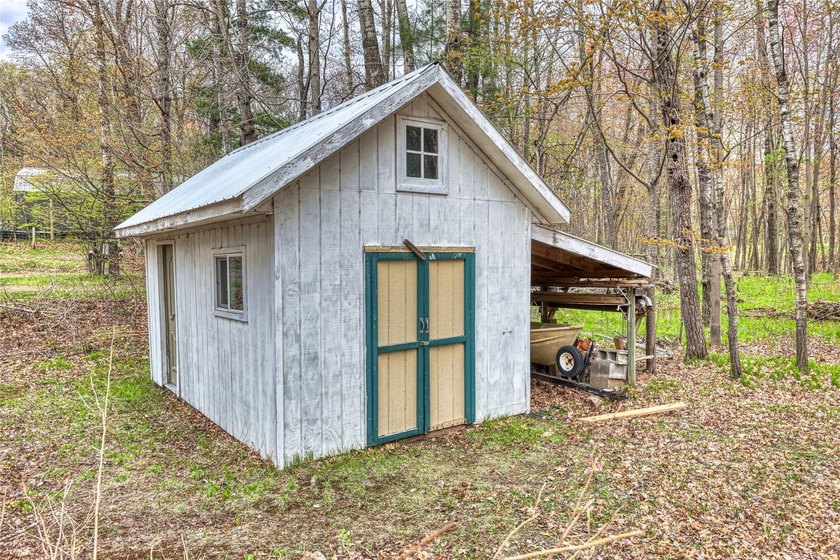 Tucked among the trees on the shores of beautiful Ellsworth Lake - photo 36