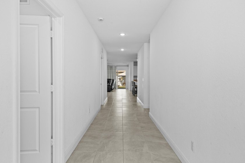 Stunning 2024-built Palmera model featuring a highly - photo 8