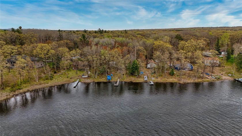 Tucked among the trees on the shores of beautiful Ellsworth Lake - photo 41