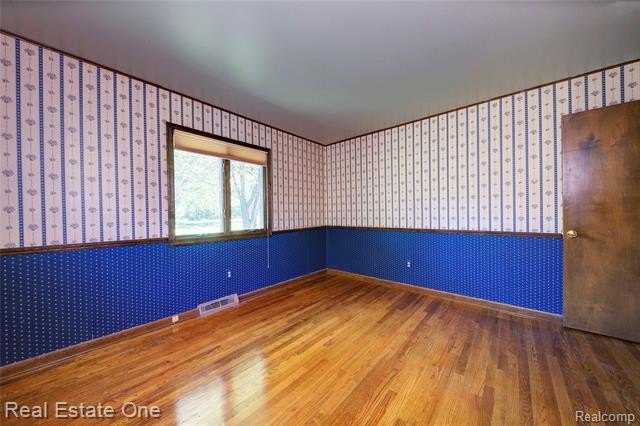 Welcome to 3125 Commerce Rd., in Milford Township! This - photo 42