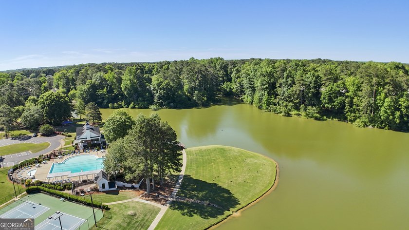 Spacious, stylish, and move-in ready! This beautifully updated - photo 43
