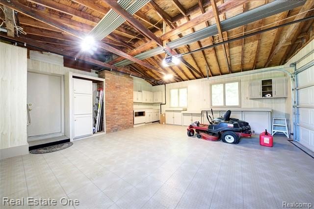 Welcome to 3125 Commerce Rd., in Milford Township! This - photo 50