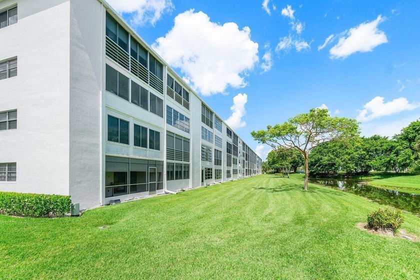 Experience Resort-Style Living in This Beautiful Move-In Ready - photo 25