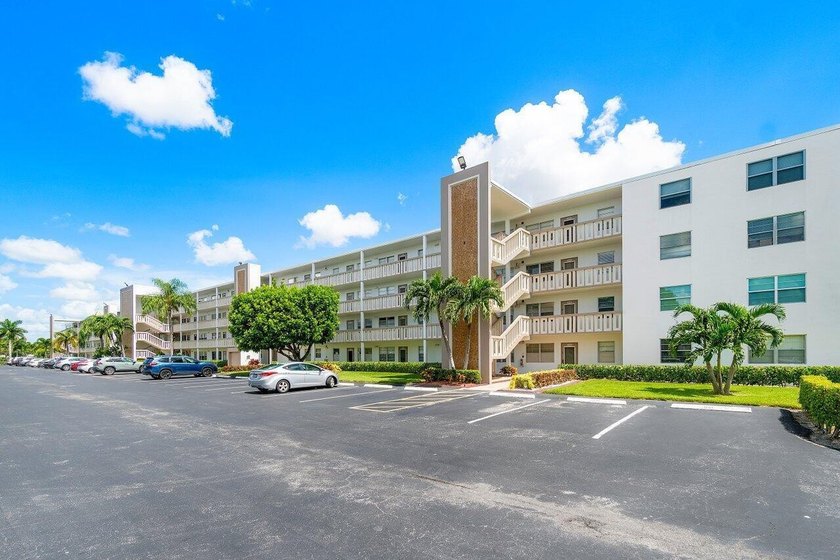 Experience Resort-Style Living in This Beautiful Move-In Ready - photo 26