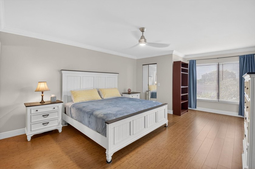 This beautifully renovated &amp; highly sought after Buckingham - photo 9