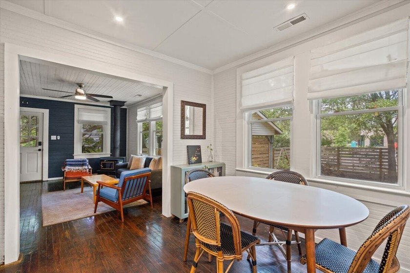 Welcome to this enchanting 2-bedroom, 2-bath cottage, perfectly - photo 14