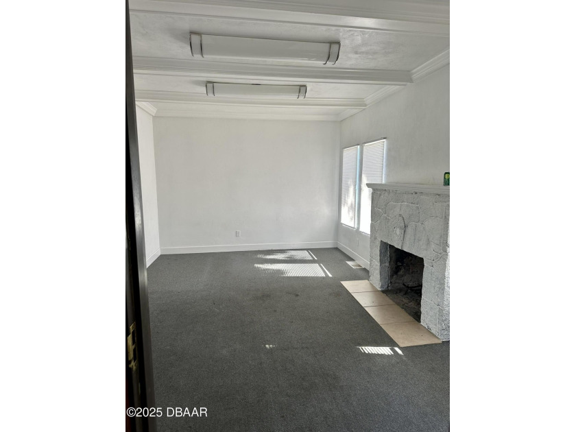 *Property Type:** Three-bedroom, two-bath house/commercial - photo 5