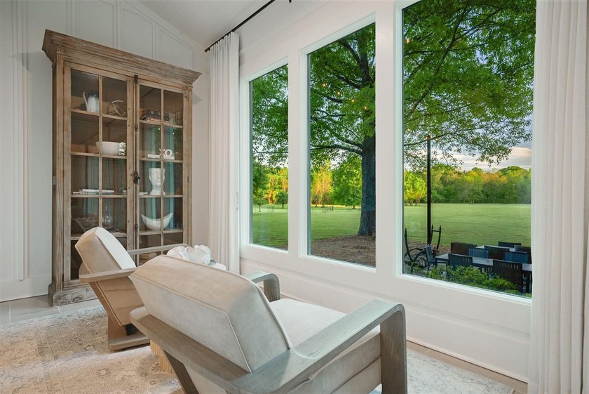 EXQUISITE 34.4-ACRE PRIVATE ESTATE | RARE MULTI-RESIDENCE FAMILY - photo 22