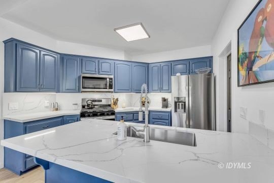 This lovely home is only 5 minutes away from the center of town - photo 23