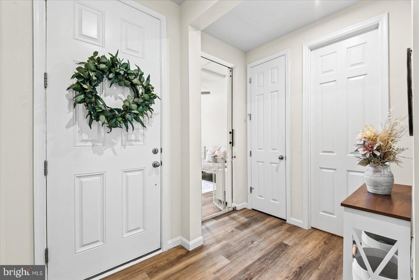 Why wait for new construction? This beautifully maintained - photo 5