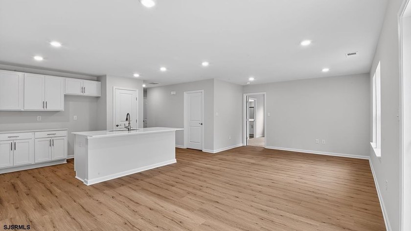 MOVE IN SOON! ACTIVE ADULT COMMUNITY! *ALL-IN PRICING, NEW - photo 8