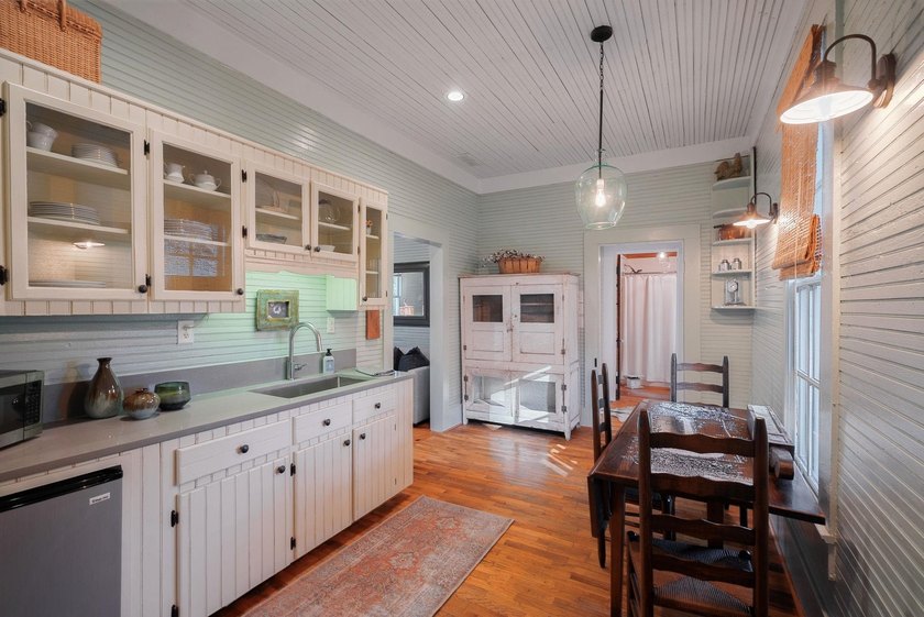 EXQUISITE 34.4-ACRE PRIVATE ESTATE | RARE MULTI-RESIDENCE FAMILY - photo 34