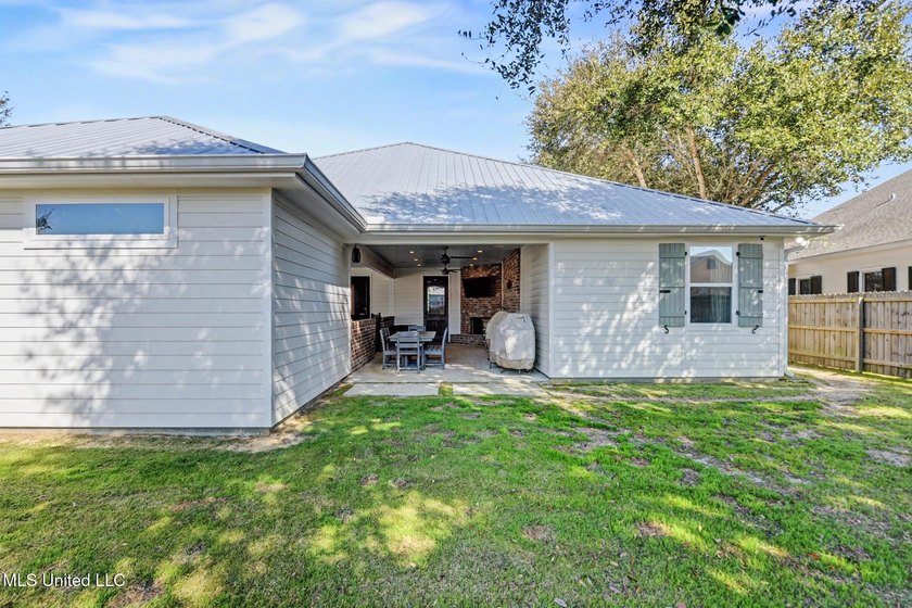 Modern farmhouse elegance meets Gulf Coast living. Step into one - photo 36