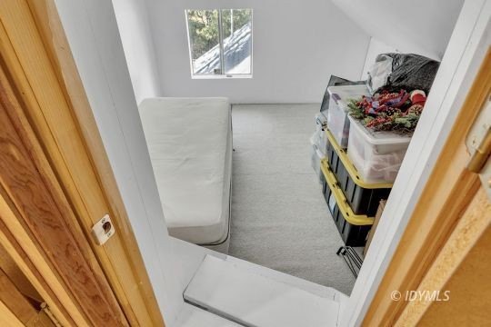 This lovely home is only 5 minutes away from the center of town - photo 46