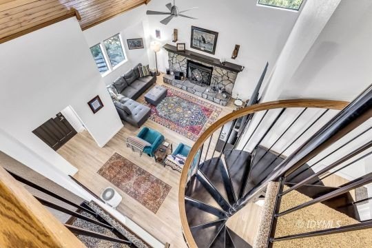 This lovely home is only 5 minutes away from the center of town - photo 49