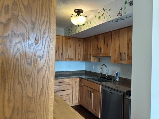 Age 55+ condo- beautiful corner 976 sqft CEDAR MODEL with great - photo 8