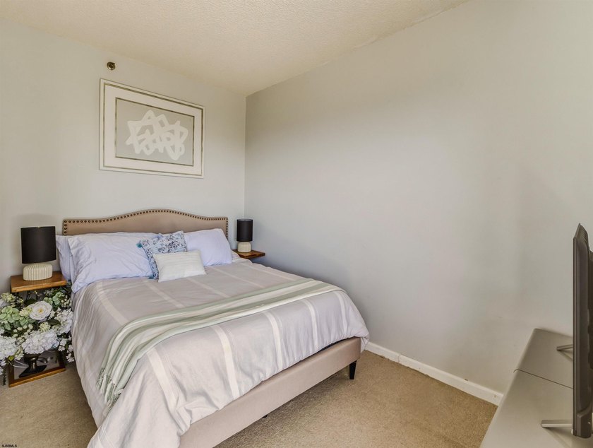 If you've been waiting for a condo that offers incredible views - photo 9