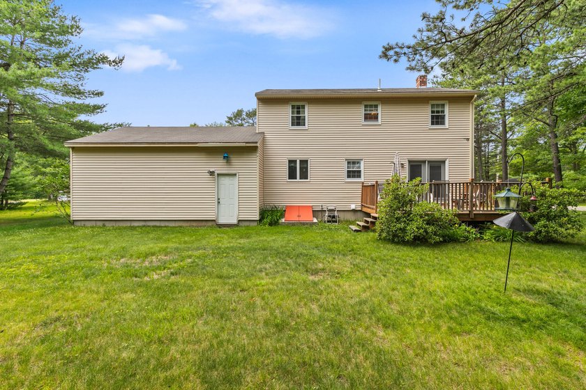 Move right into this well-maintained 4-bedroom, 2.5-bath - photo 34