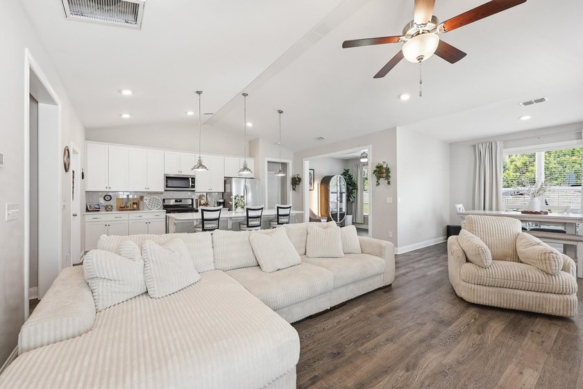Welcome to 844 Gammon Dr, located in the gated community of - photo 10