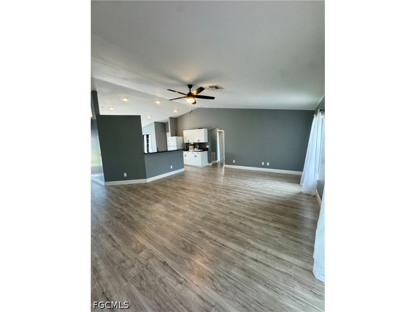 COME CHECK OUT THIS BEAUTIFULLY UPDATED home located in the - photo 8