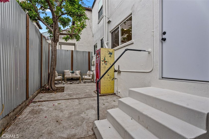 1922 Spanish architecture meets elevated design in this - photo 18
