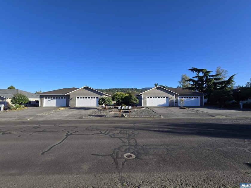 Excellent Option in 55+ East-Side Condo Mini-Plex. Discover - photo 19
