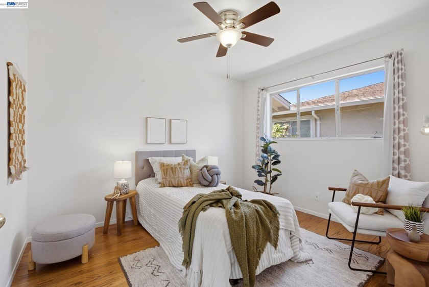 Welcome home to this beautifully positioned corner-lot property - photo 23