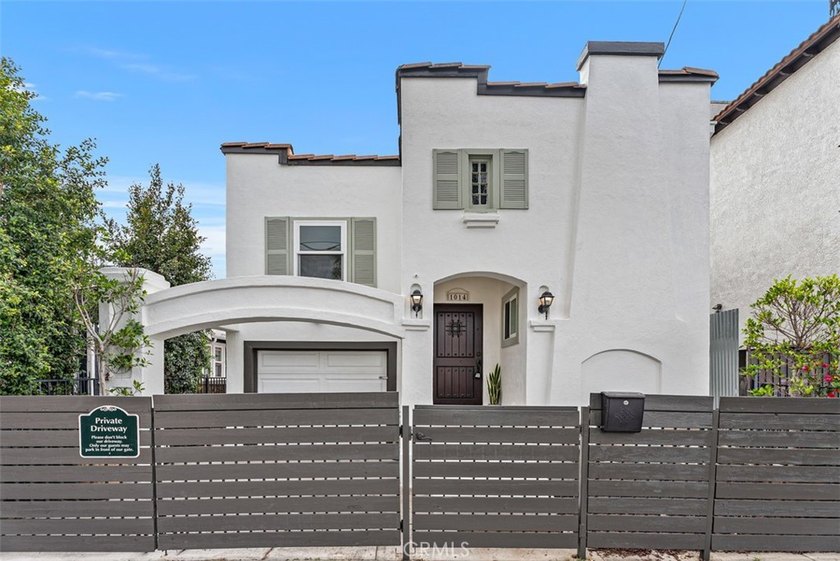 1922 Spanish architecture meets elevated design in this - photo 24