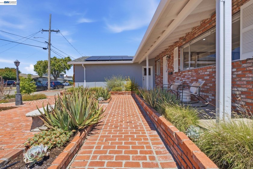 Welcome home to this beautifully positioned corner-lot property - photo 36
